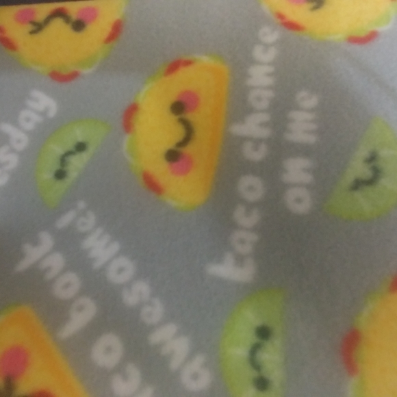 (2) Yards of Yummy Taco-Tastic Fleece Fabric 🌮 🌮 🌮😊 - Picture 3 of 8